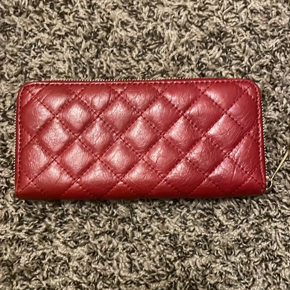 MK Red quilted wallet - Picture 2 of 4